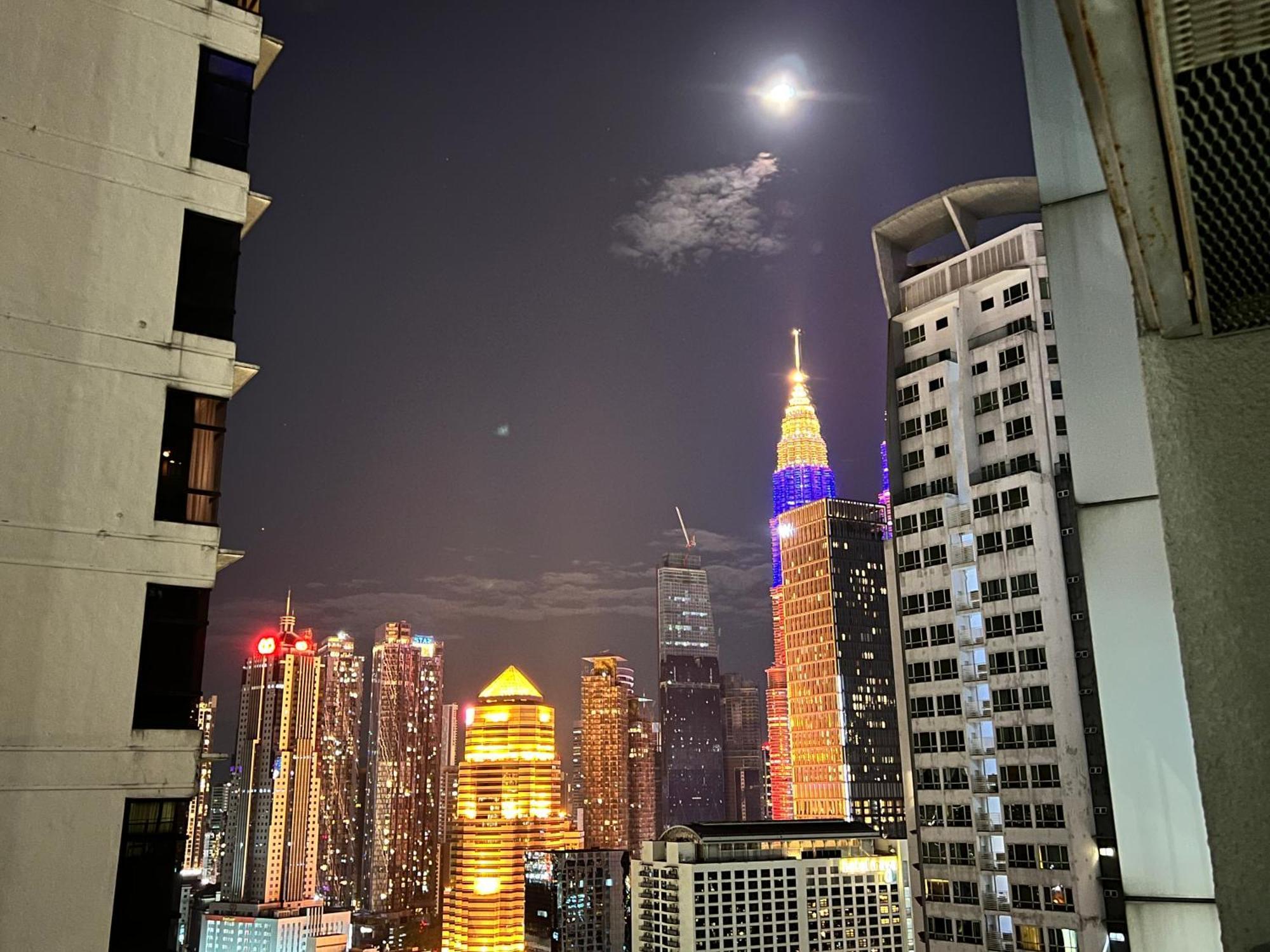 Mercu Summer Suites Klcc By Sweet Home Kuala Lumpur Exterior foto